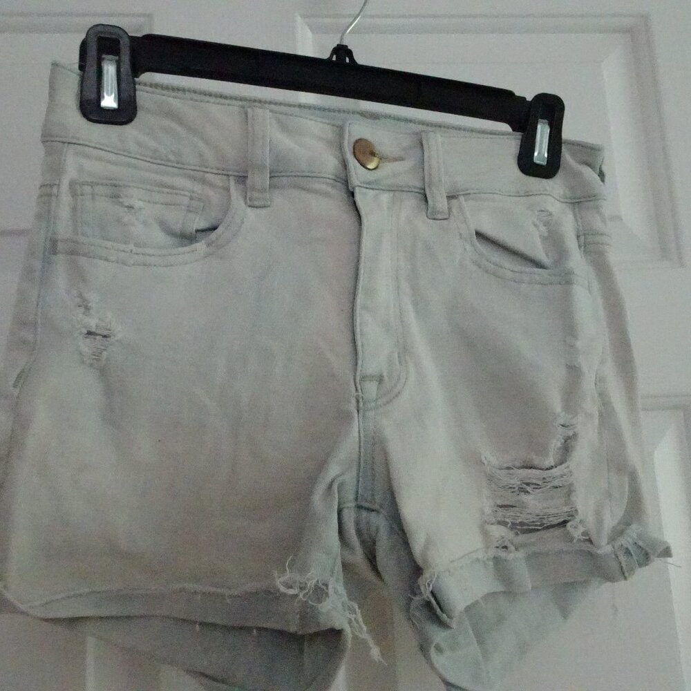 American Eagle Women's Size 4 Cotton Shorts Shorty High Rise Distressed